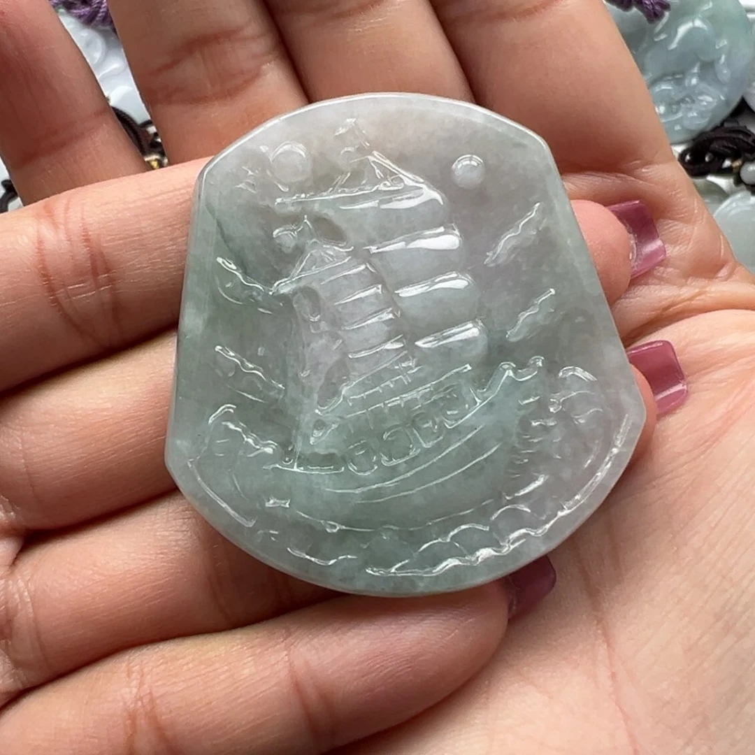 翡翠颈饰未镶嵌一帆风顺