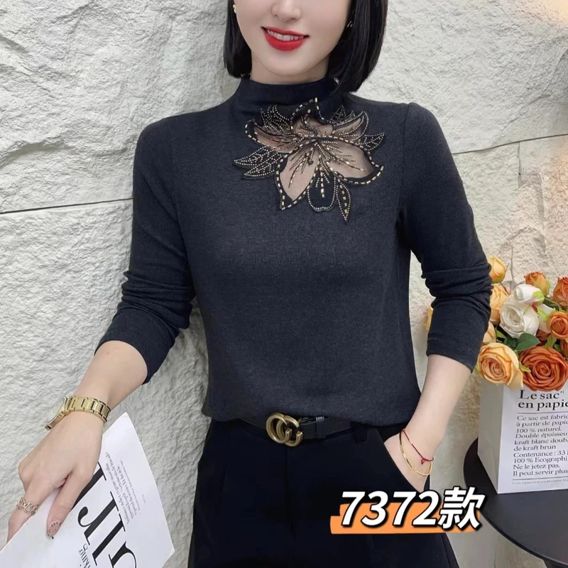 （运费险）（运费补贴）2024秋季气质新款纯色潮流镂空花修身打底衫