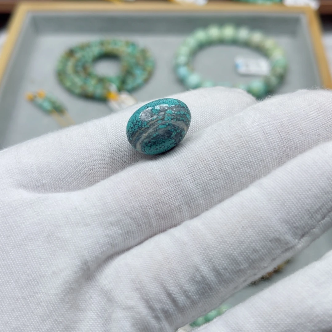 绿松石未镶嵌挂件