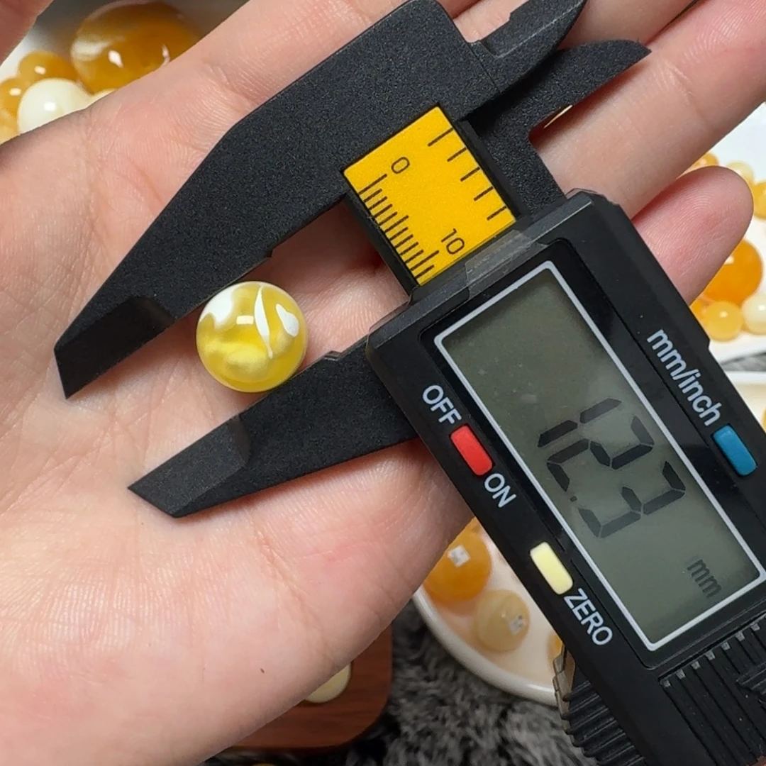 琥珀未镶嵌裸石蜜蜡圆珠