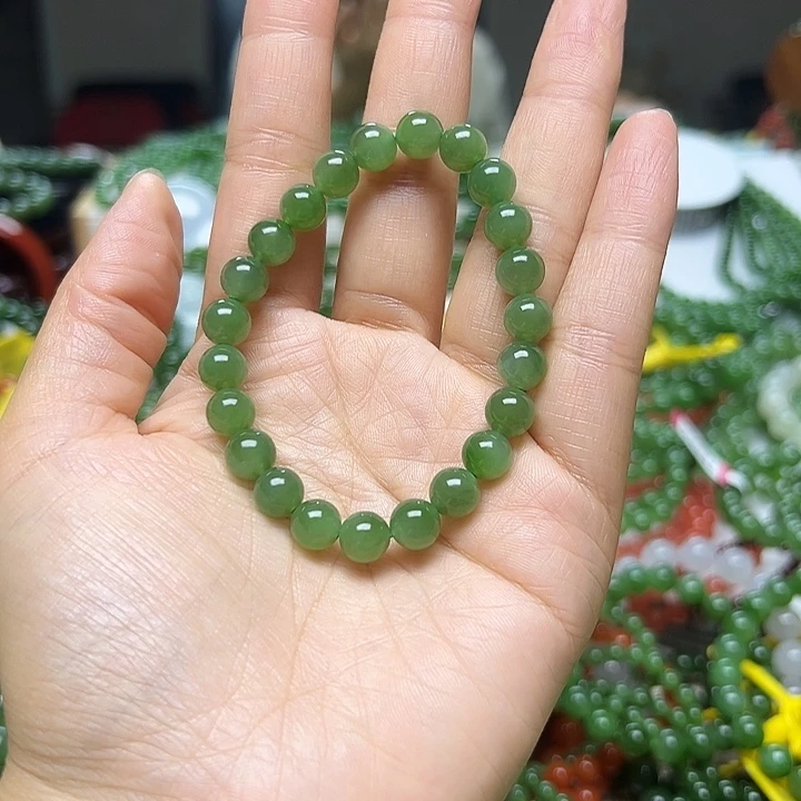 王***和田玉（碧玉）未镶嵌手串