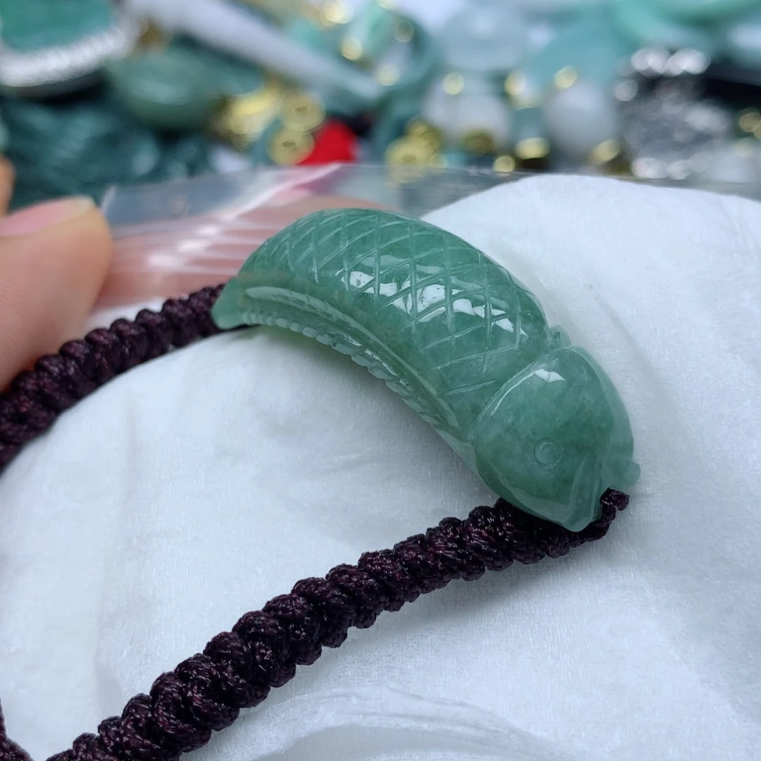 翡翠颈饰未镶嵌手串