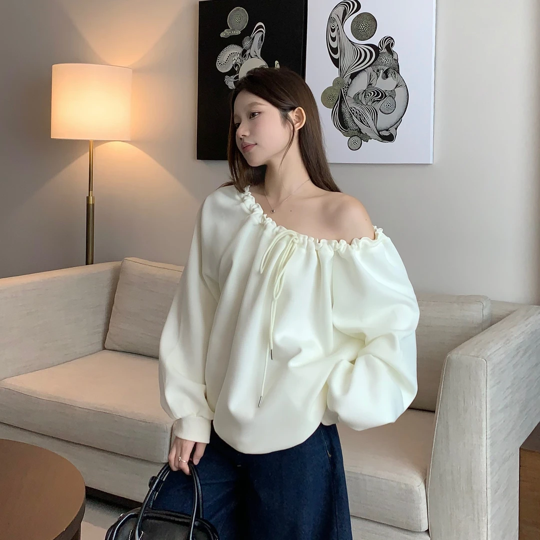 小众宽松休闲长袖卫衣女装冬季气质百搭松紧调节露肩上衣