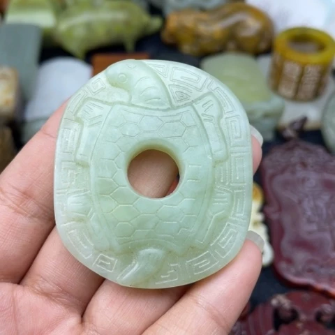蛇纹石玉未镶嵌颈饰102