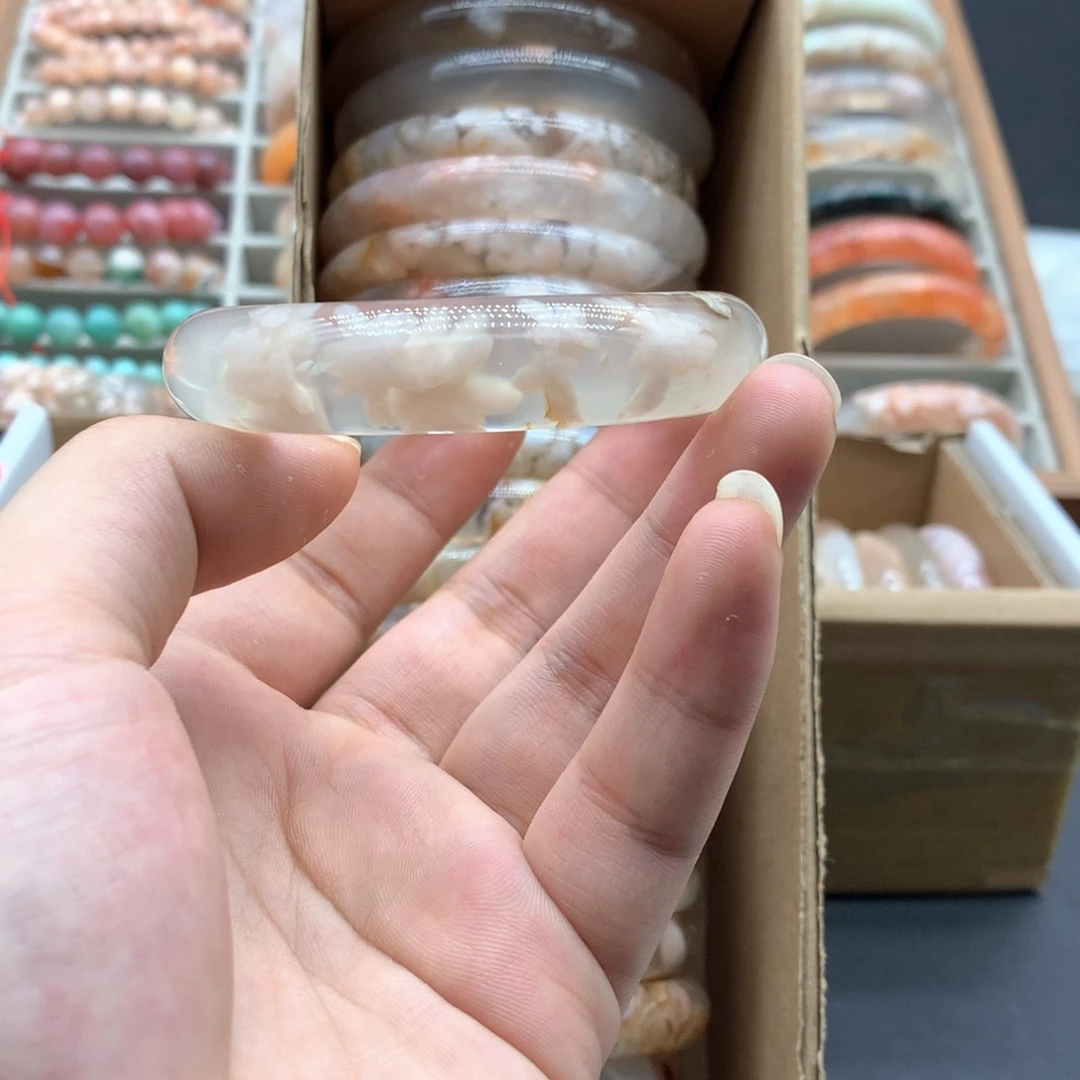 【闪购商品】玛瑙/玉髓手镯未镶嵌芝****?