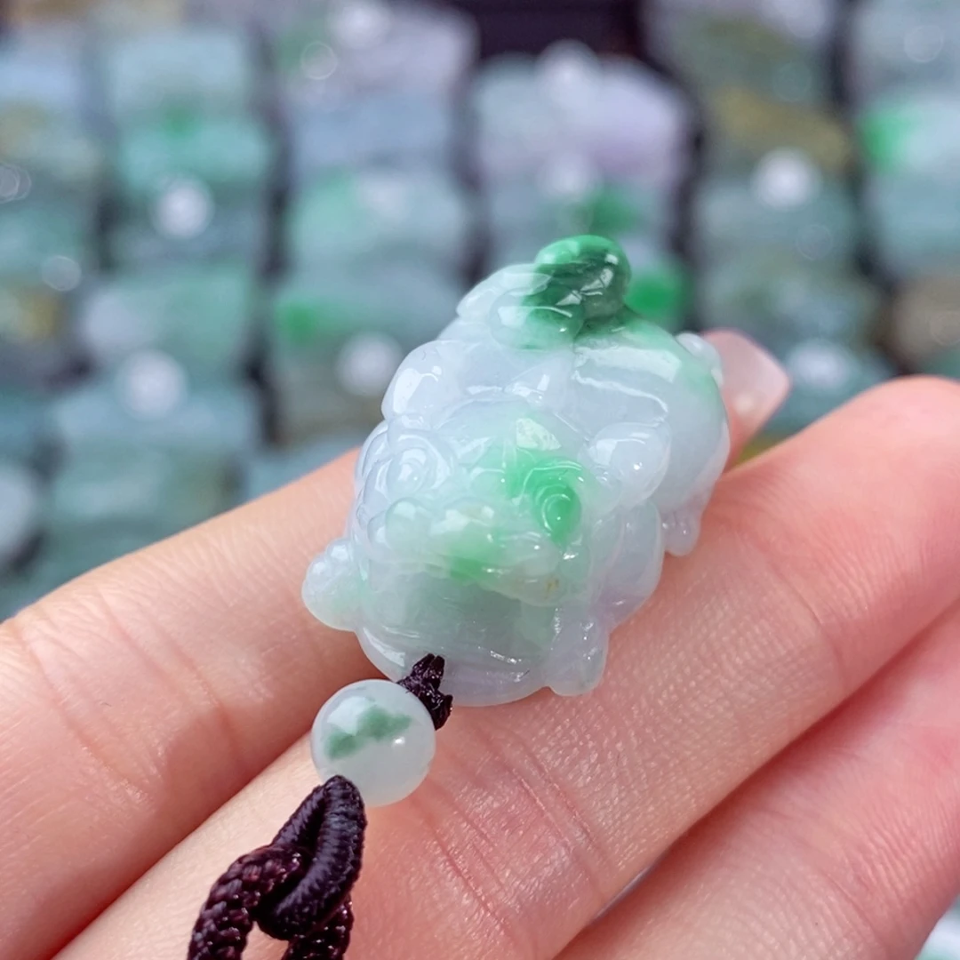 颈饰未镶嵌翡翠天然