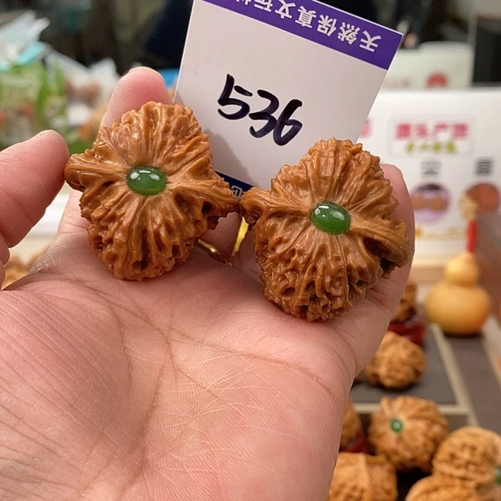 文玩核桃把件39手盘镶嵌南疆石