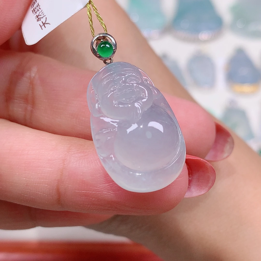 翡翠18K金镶嵌颈饰财神一刀切