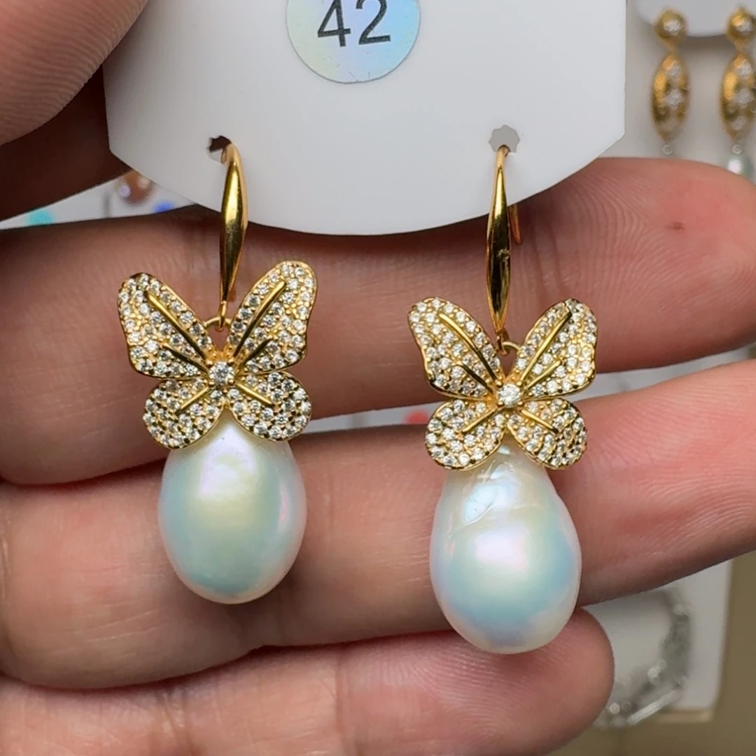 淡水珍珠银S925镶嵌耳饰