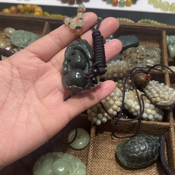 蛇纹石玉未镶嵌手链