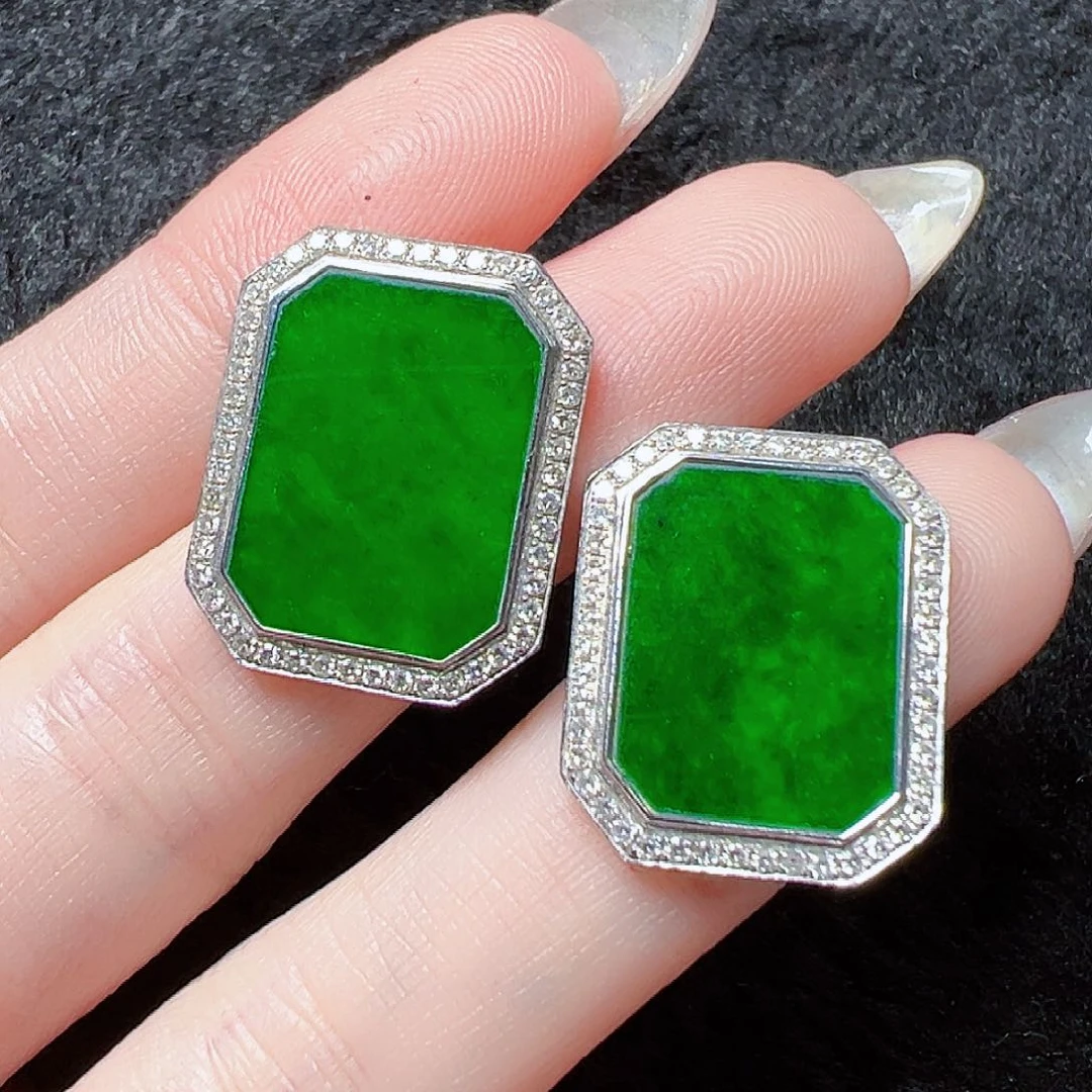 翡翠耳饰18K金镶嵌签收后24小时鉴赏期，过时不退