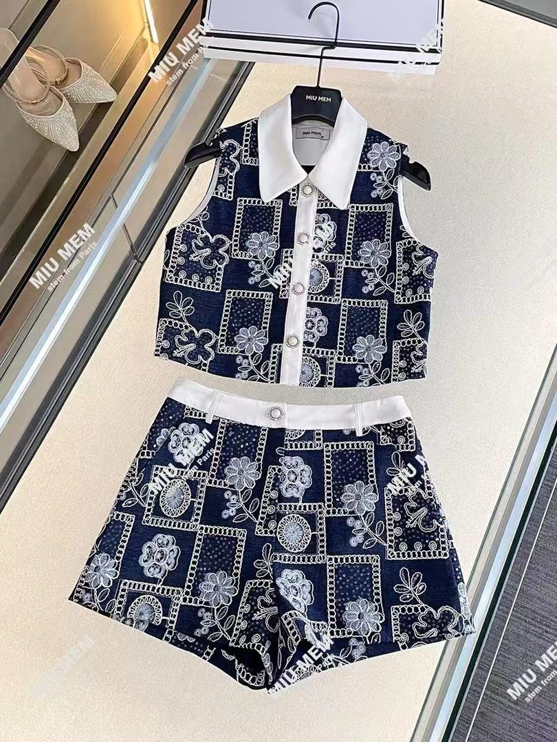 2025夏新款法式小香风设计感小个子翻领无袖背心短裤两件套女