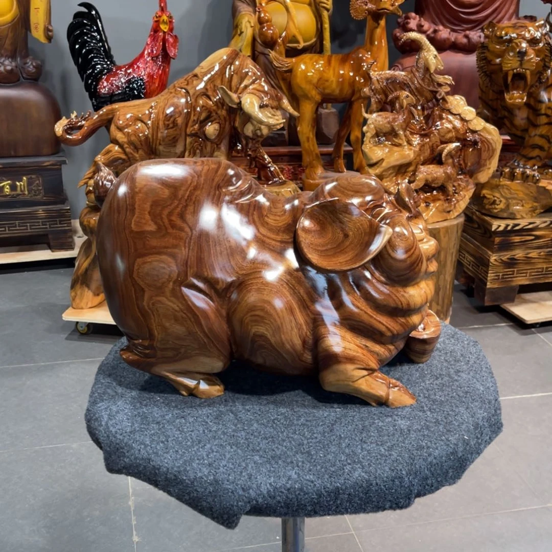 雪***峰木香樟木实木雕刻福猪