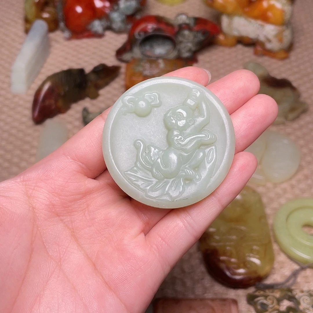 蛇纹石玉未镶嵌如图