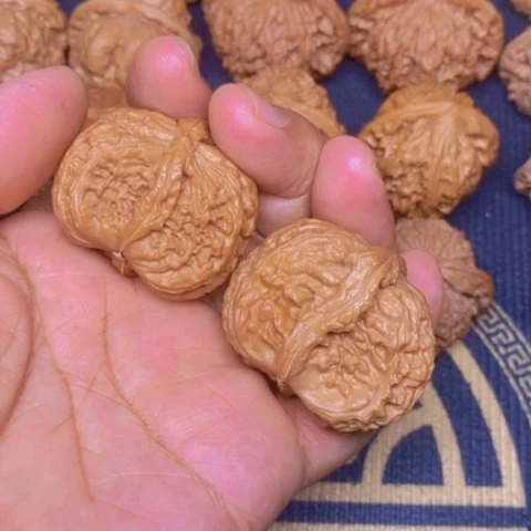 【闪购商品】文玩核桃吊坠按*半壁