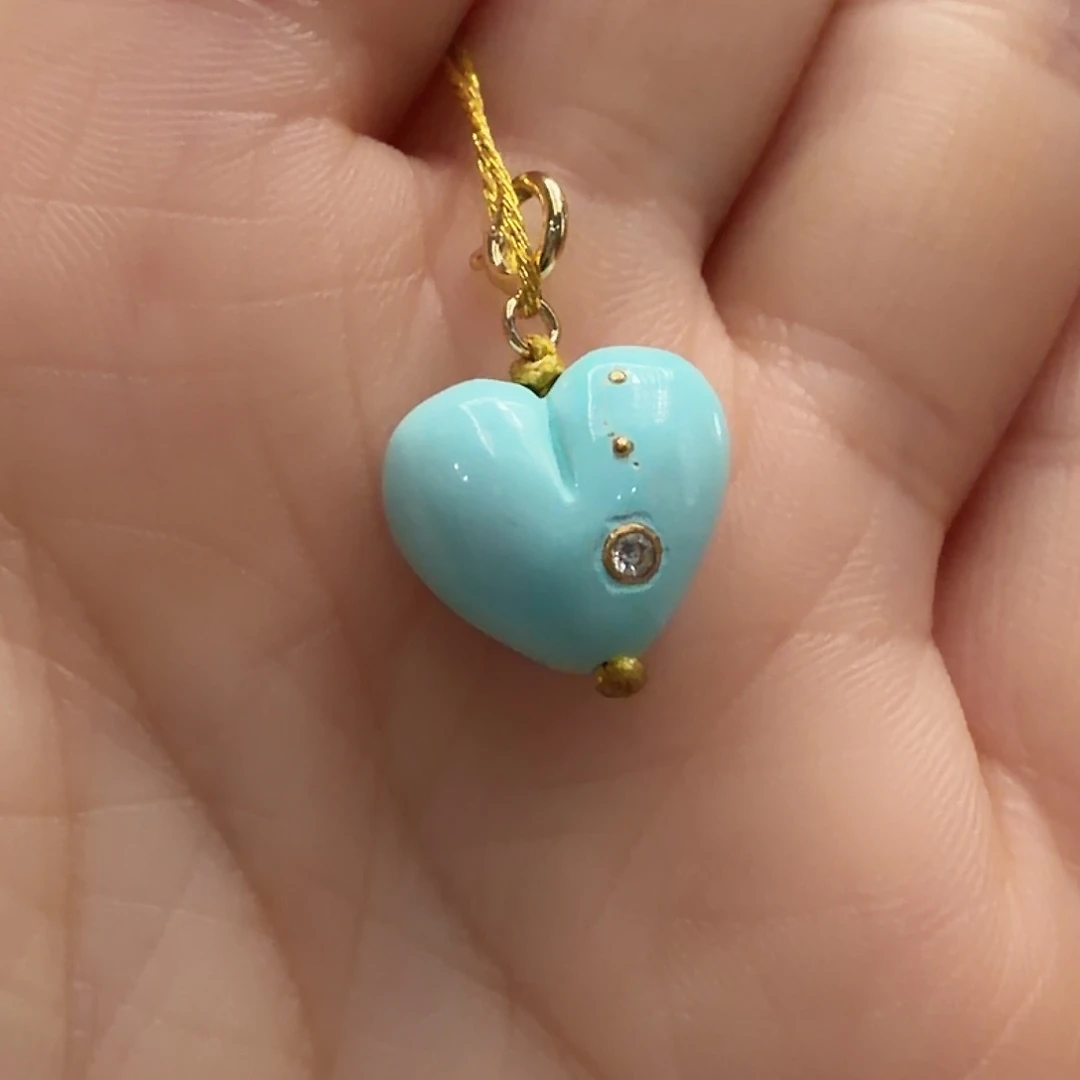 绿松石未镶嵌颈饰