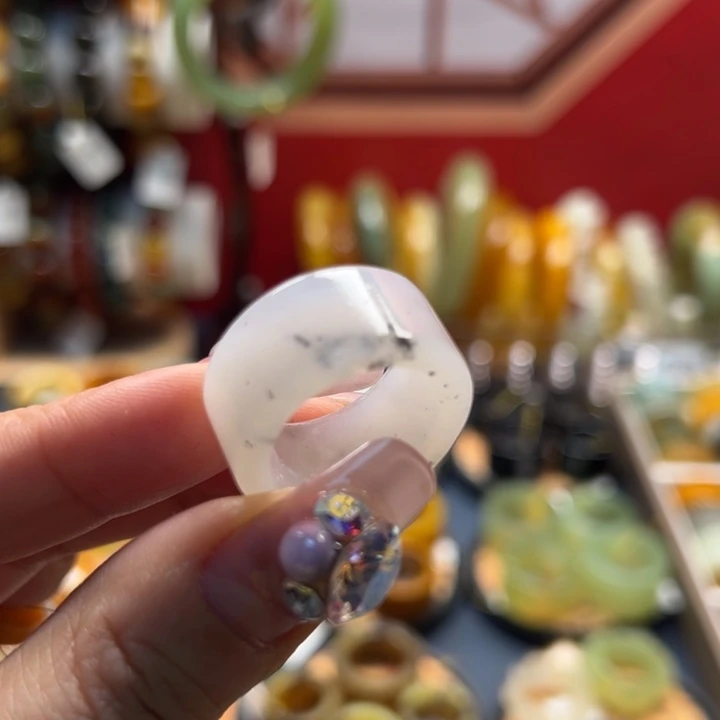 蛇纹石玉戒指未镶嵌18.1