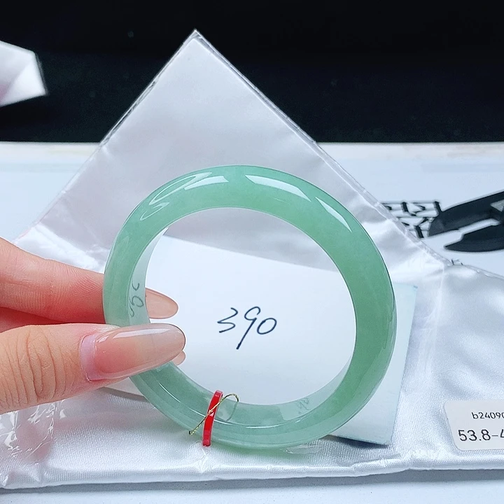 翡翠手镯未镶嵌53+正圈