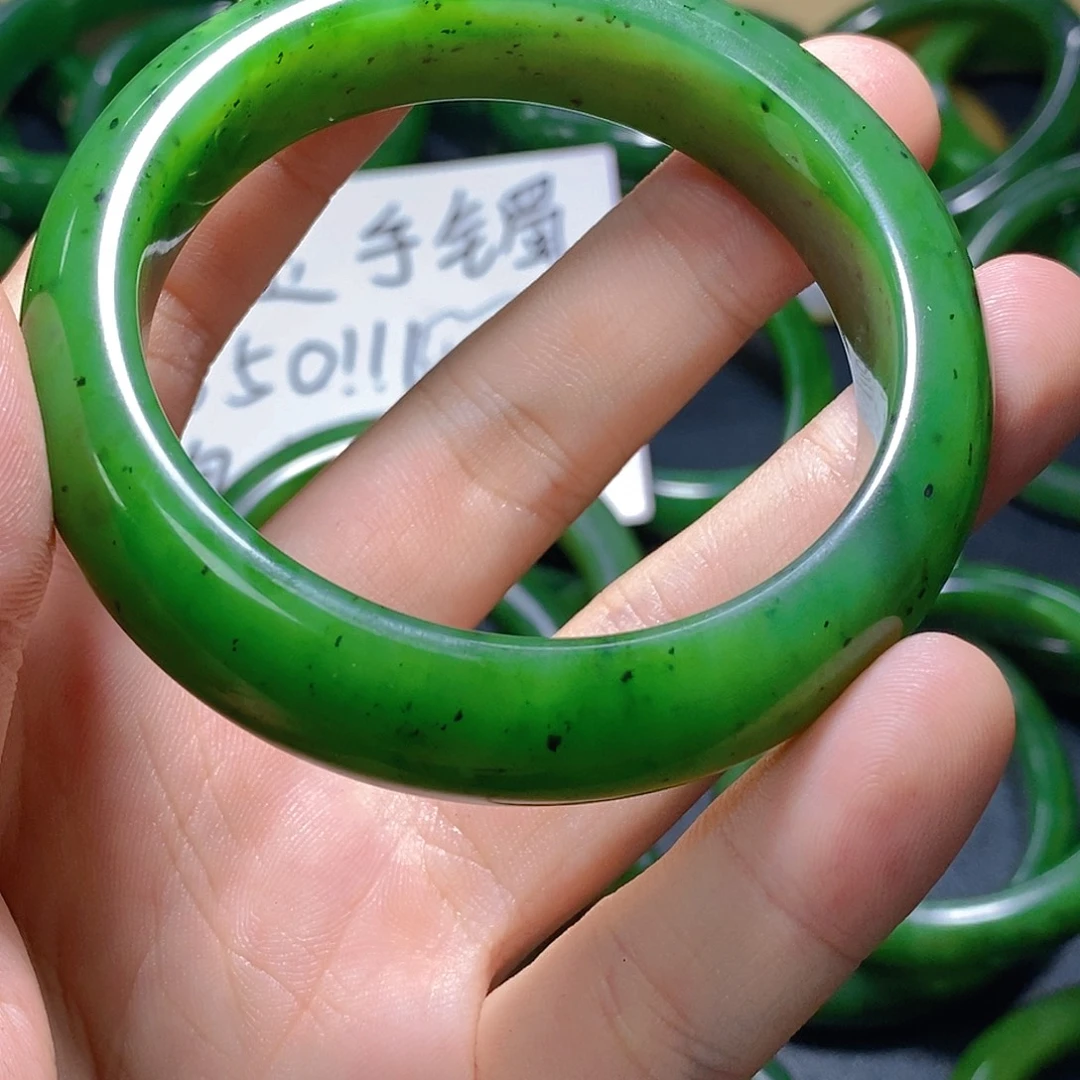 ****.和田玉（碧玉）未镶嵌手链