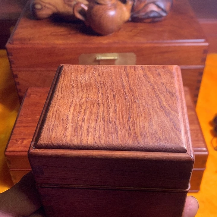 大果紫檀天地盖扣盒尺寸10-10-7.5