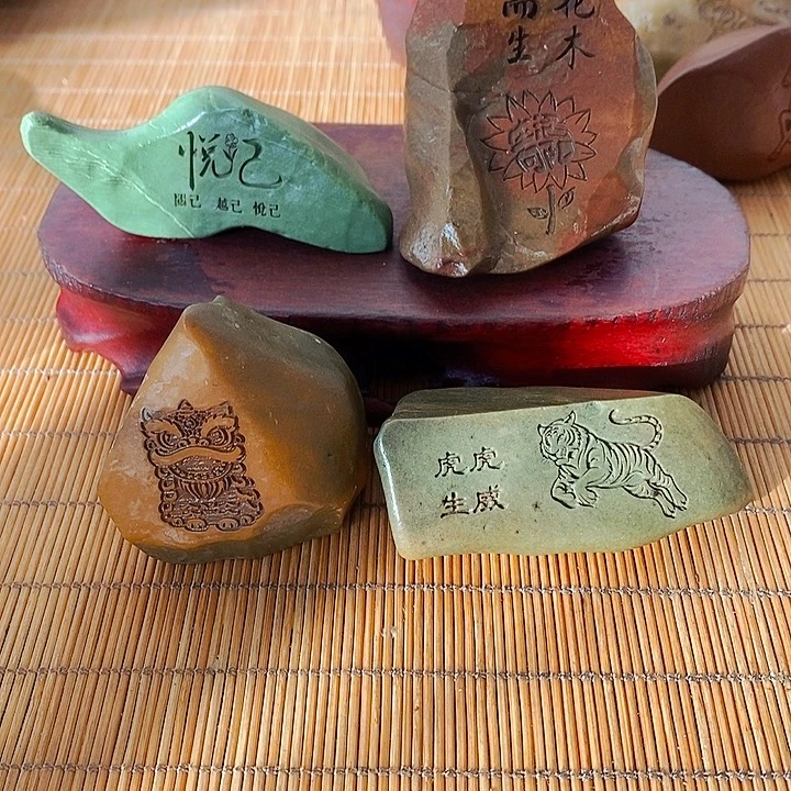 思***忆原石雕刻工艺品手把摆件