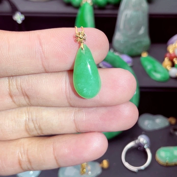 翡翠未镶嵌吊坠(不含链)