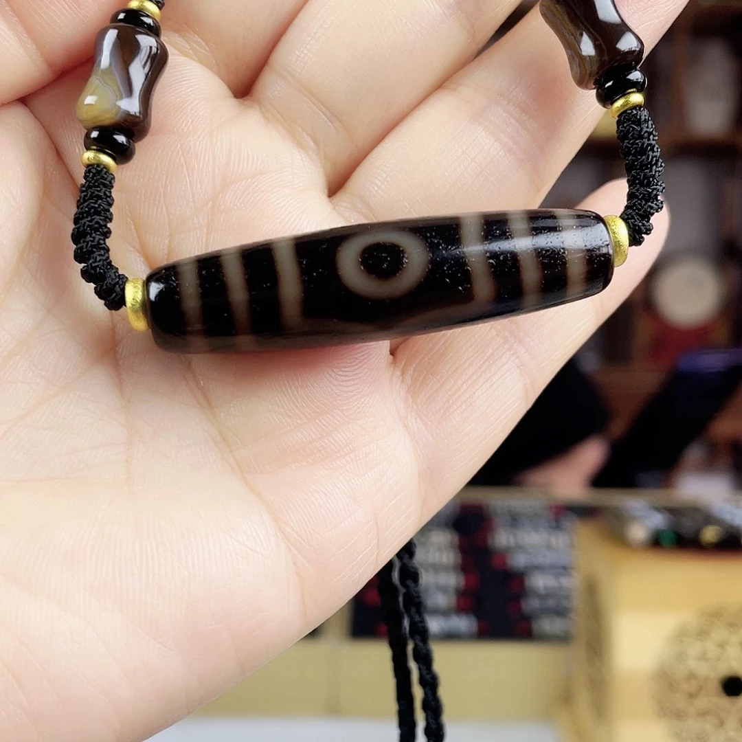 玛瑙/玉髓合金颈饰黑金