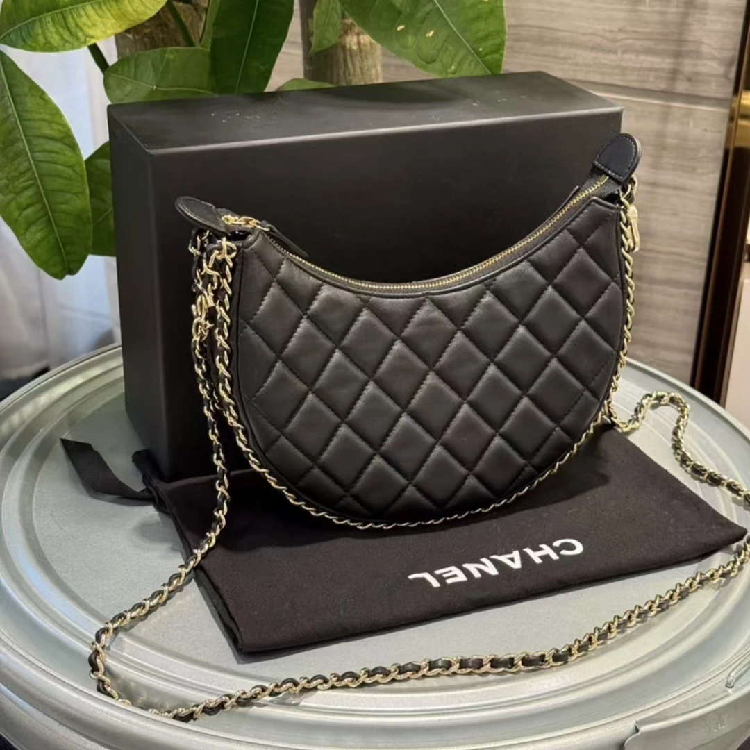 99新 Chanel/香奈儿 蓝总专场/23p 黑金羊皮 hobo 月亮包