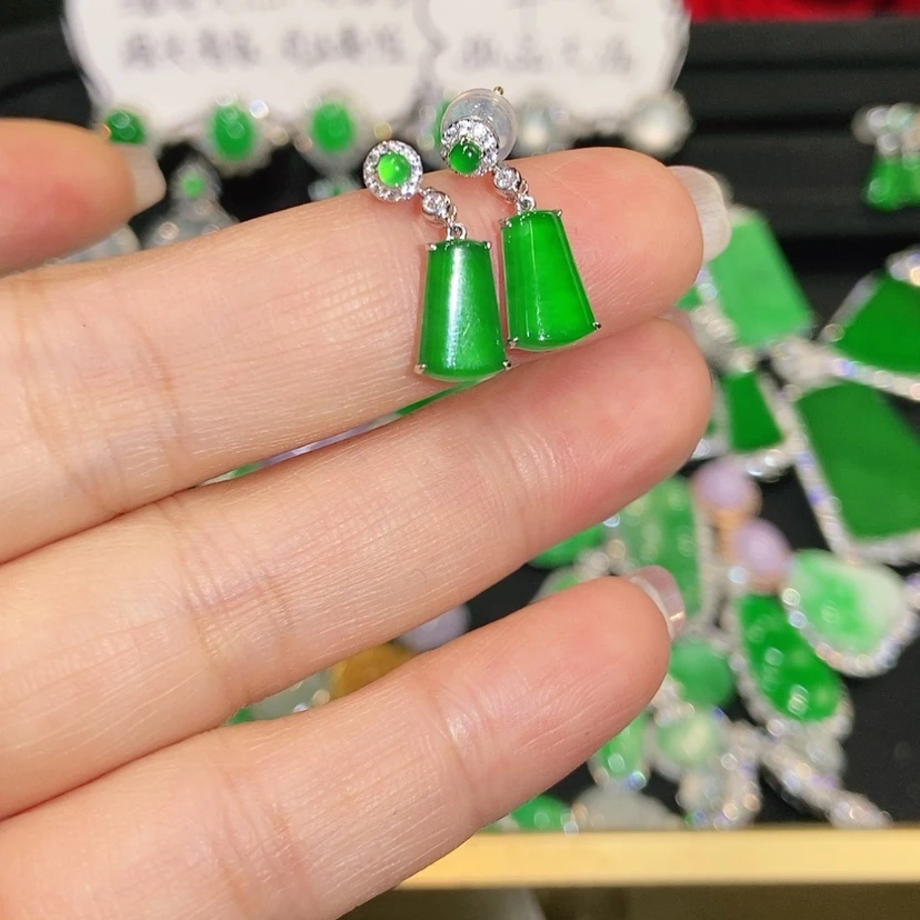 【闪购商品】18K金镶嵌翡翠耳饰天然翡翠