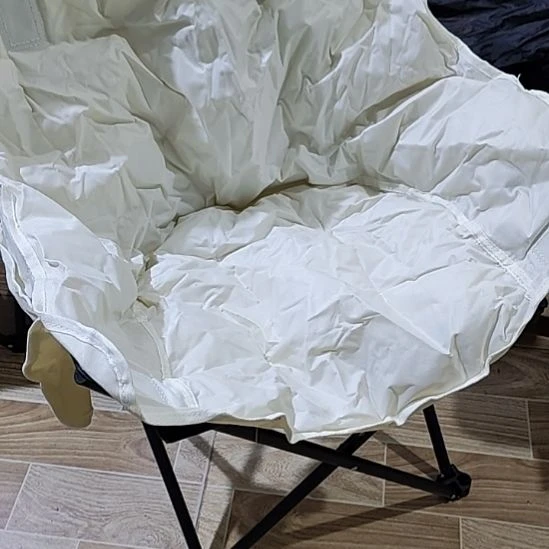 两个白色加厚月亮椅