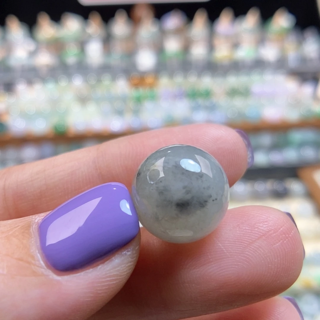 翡翠未镶嵌颈饰14.3乌鸡珠福利不退换