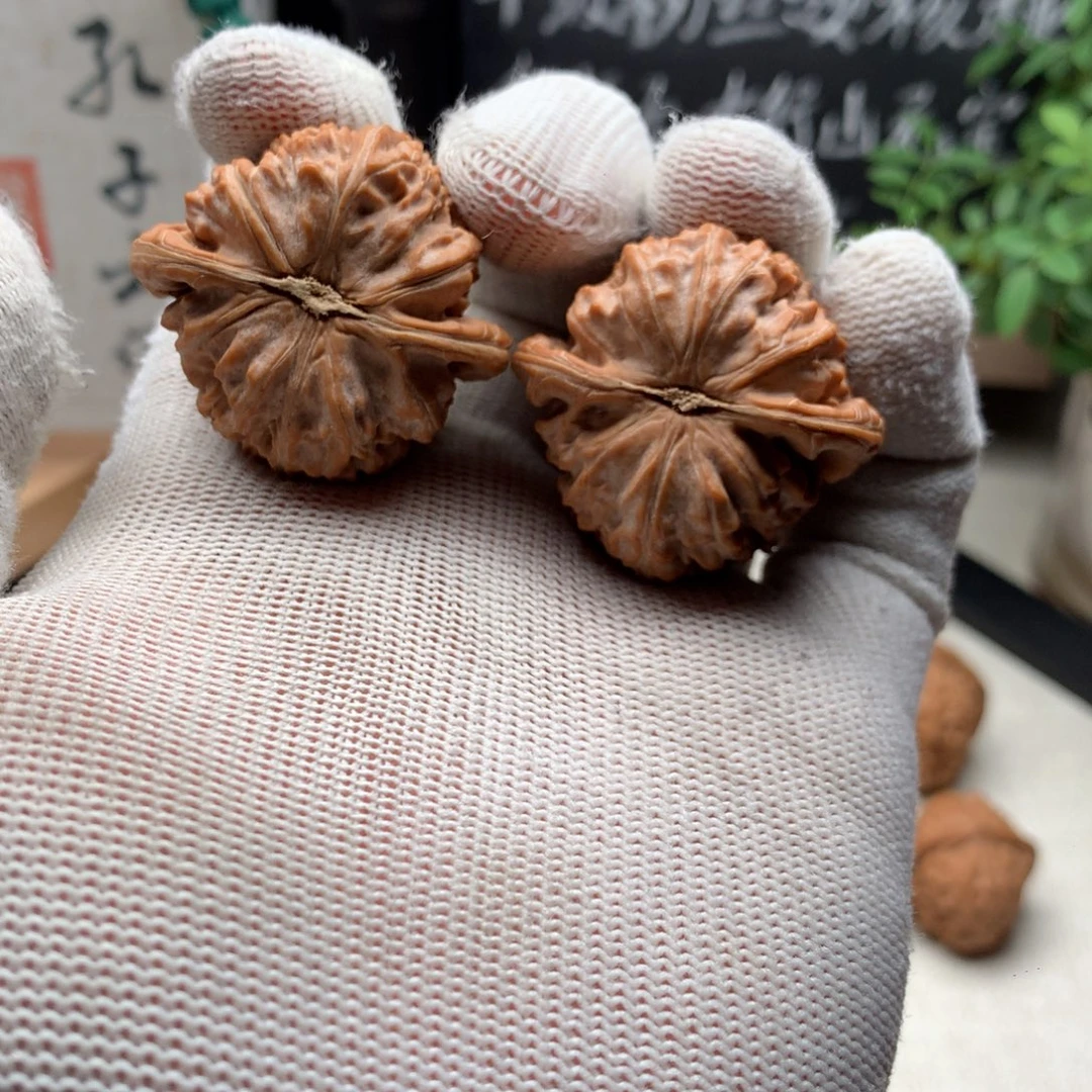 老***哼吊坠文玩核桃39白狮子