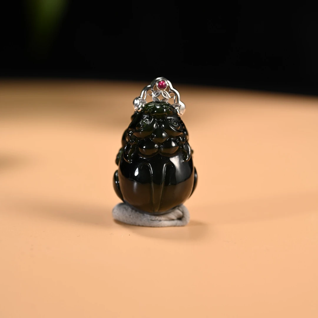 Lot8826 25YU107034和田玉碧玉貔貅挂件/匡时