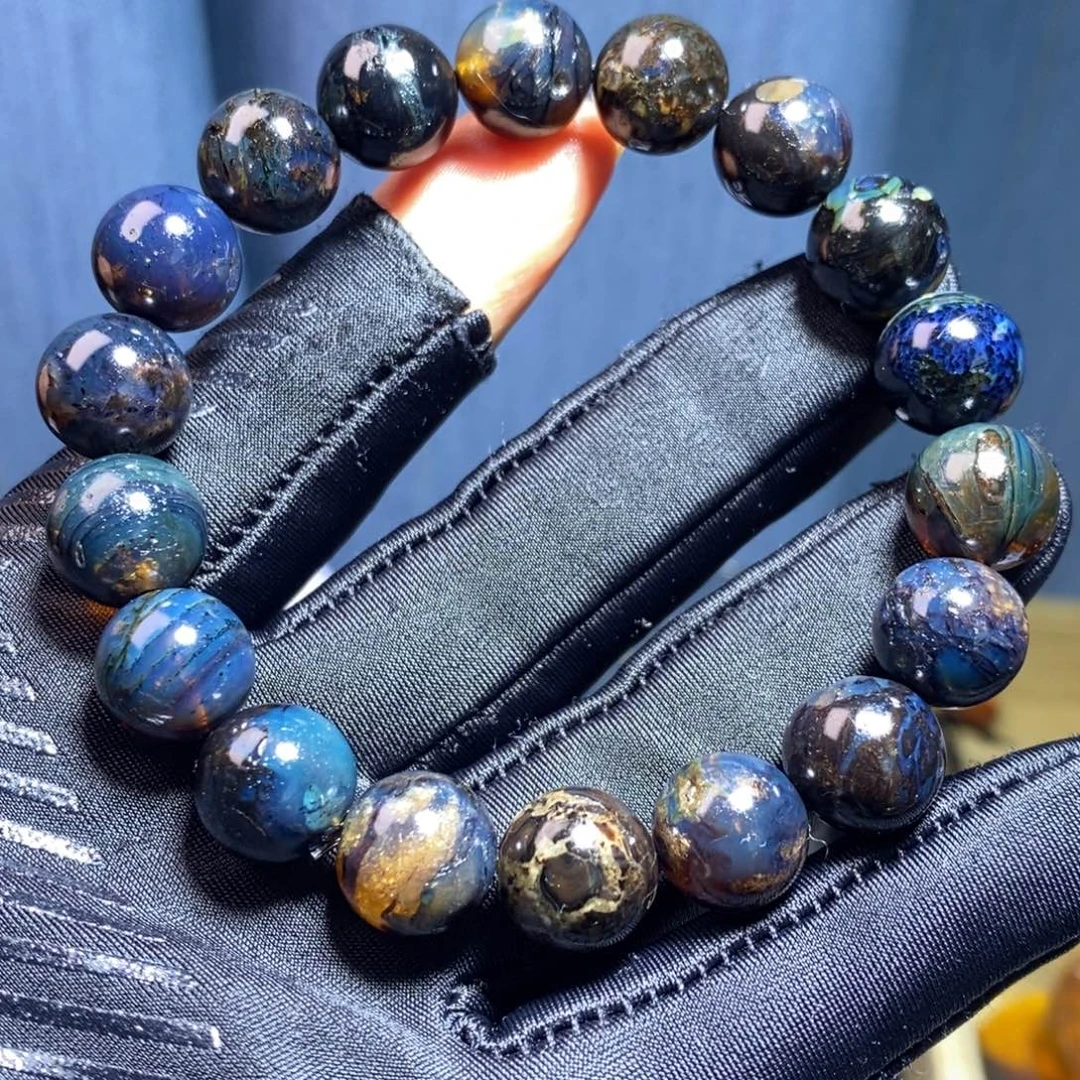 琥珀未镶嵌裸石。。。