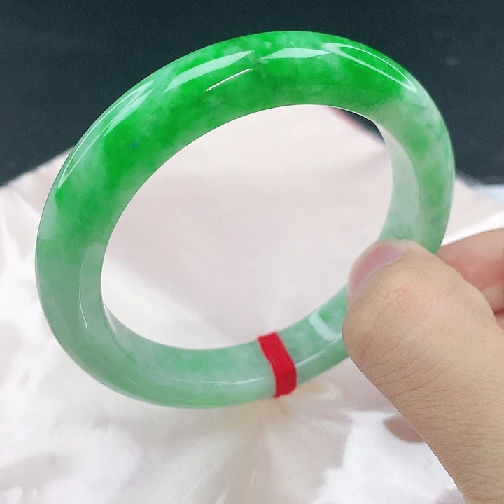 翡翠未镶嵌手镯圈59。11034