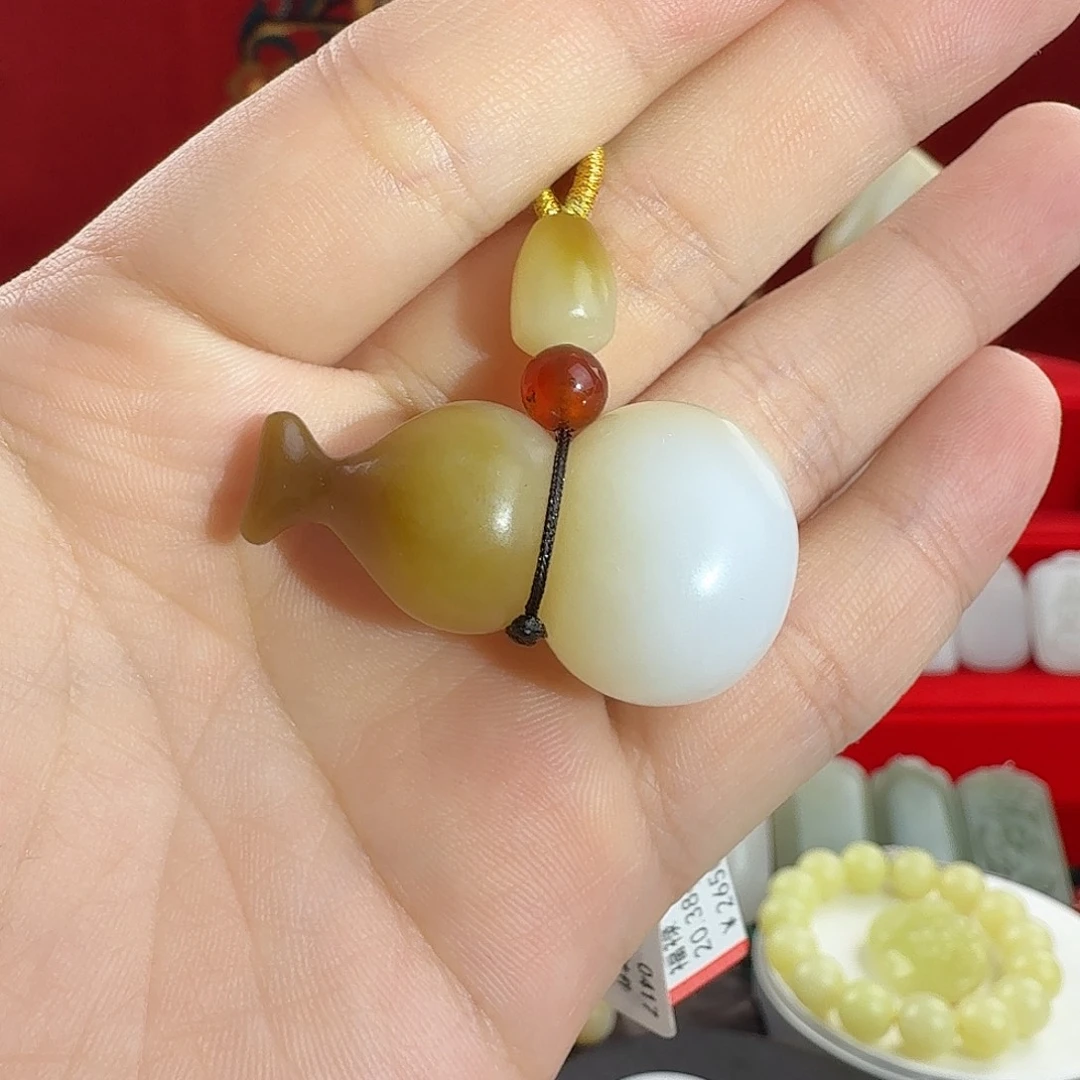 和田玉（糖玉）未镶嵌颈饰