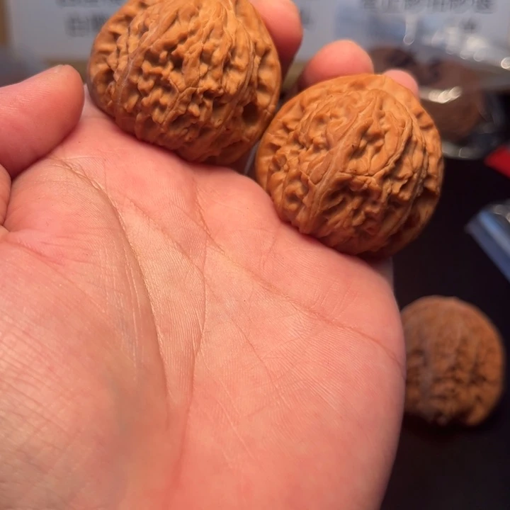 把件文玩核桃白狮子三角全品0007