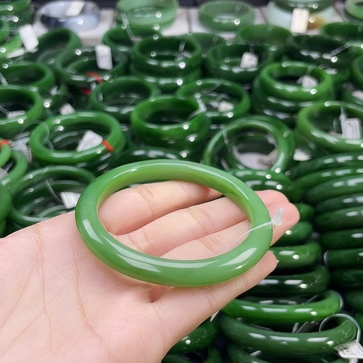 未镶嵌手镯和田玉（碧玉）