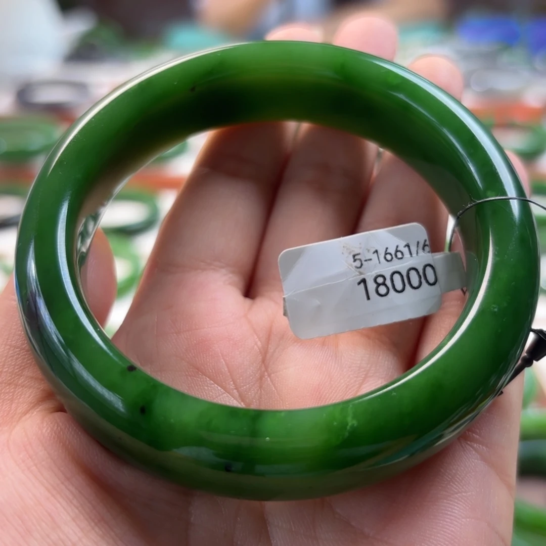 和田玉（碧玉）手镯未镶嵌