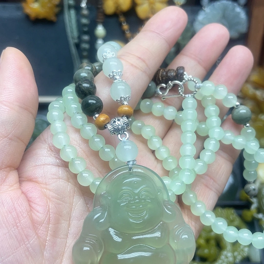 蛇纹石玉未镶嵌颈饰