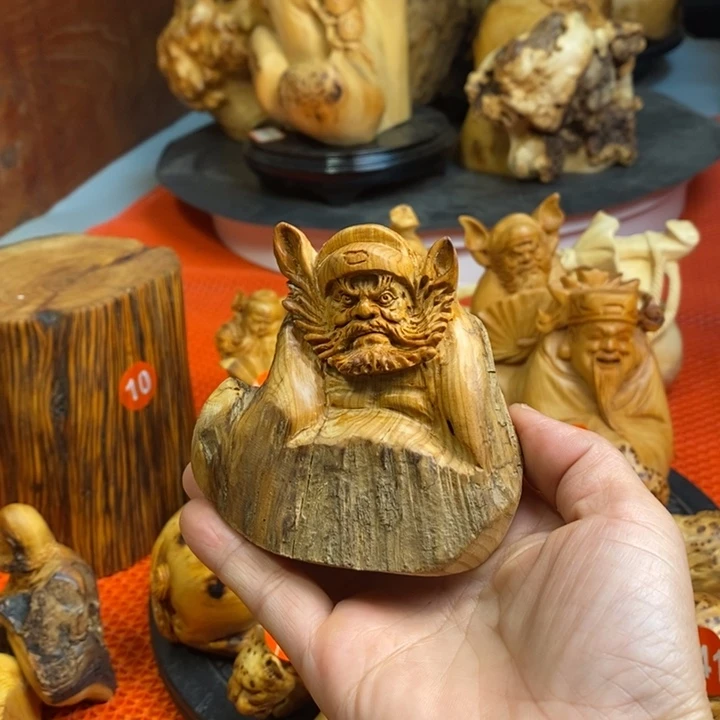 李***心工艺品摆件制作工艺