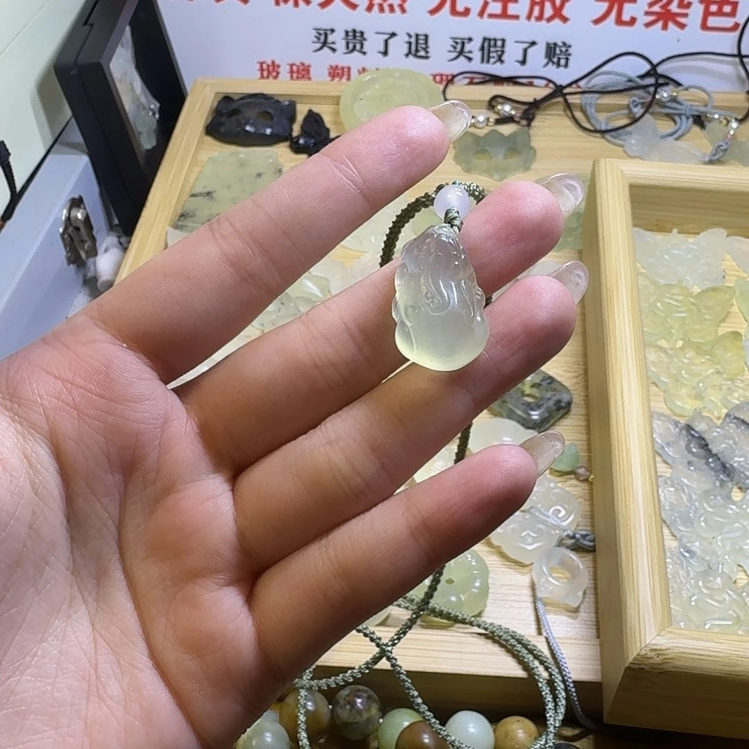 小***g蛇纹石玉合金颈饰
