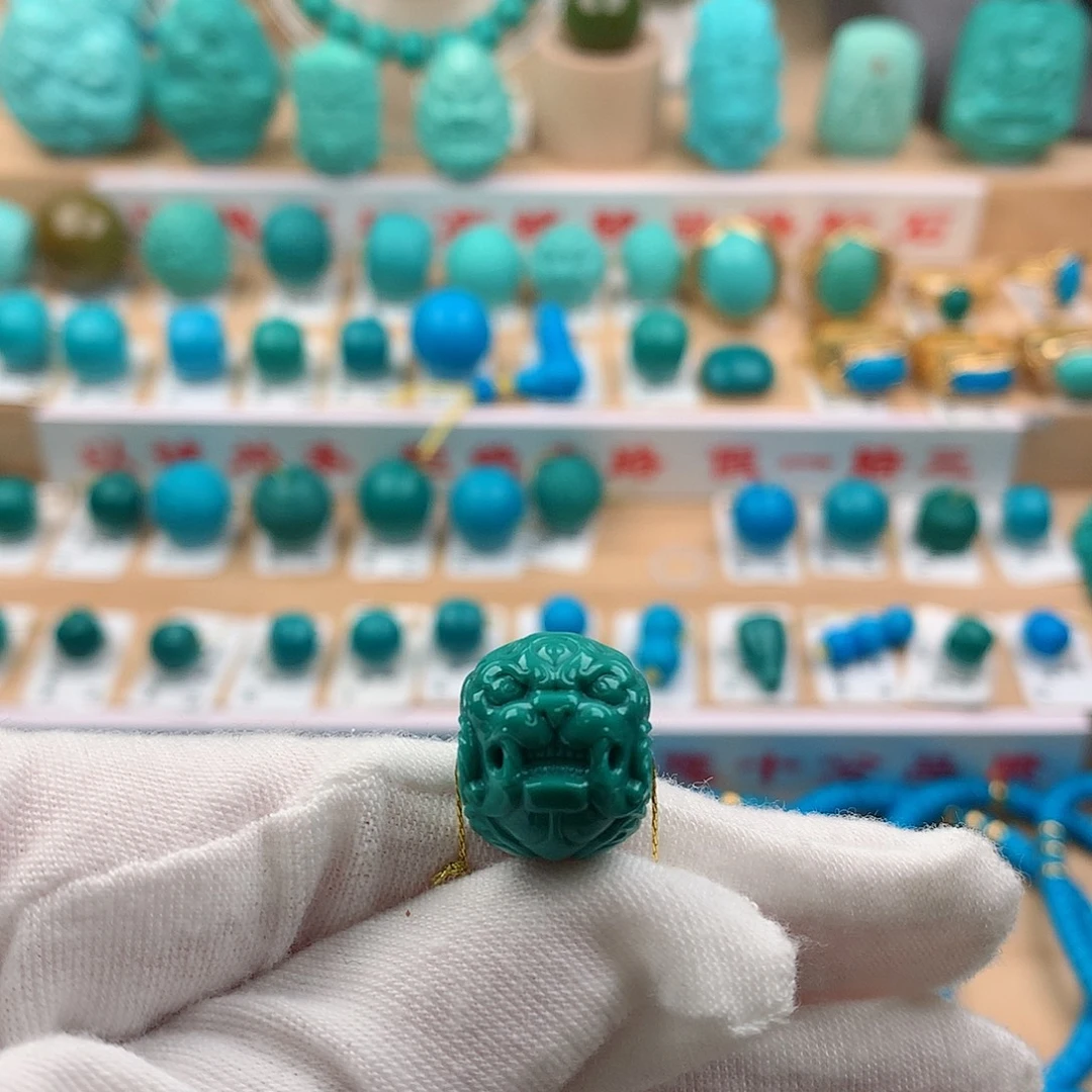 绿松石未镶嵌珠宝奇石15.3-13.3