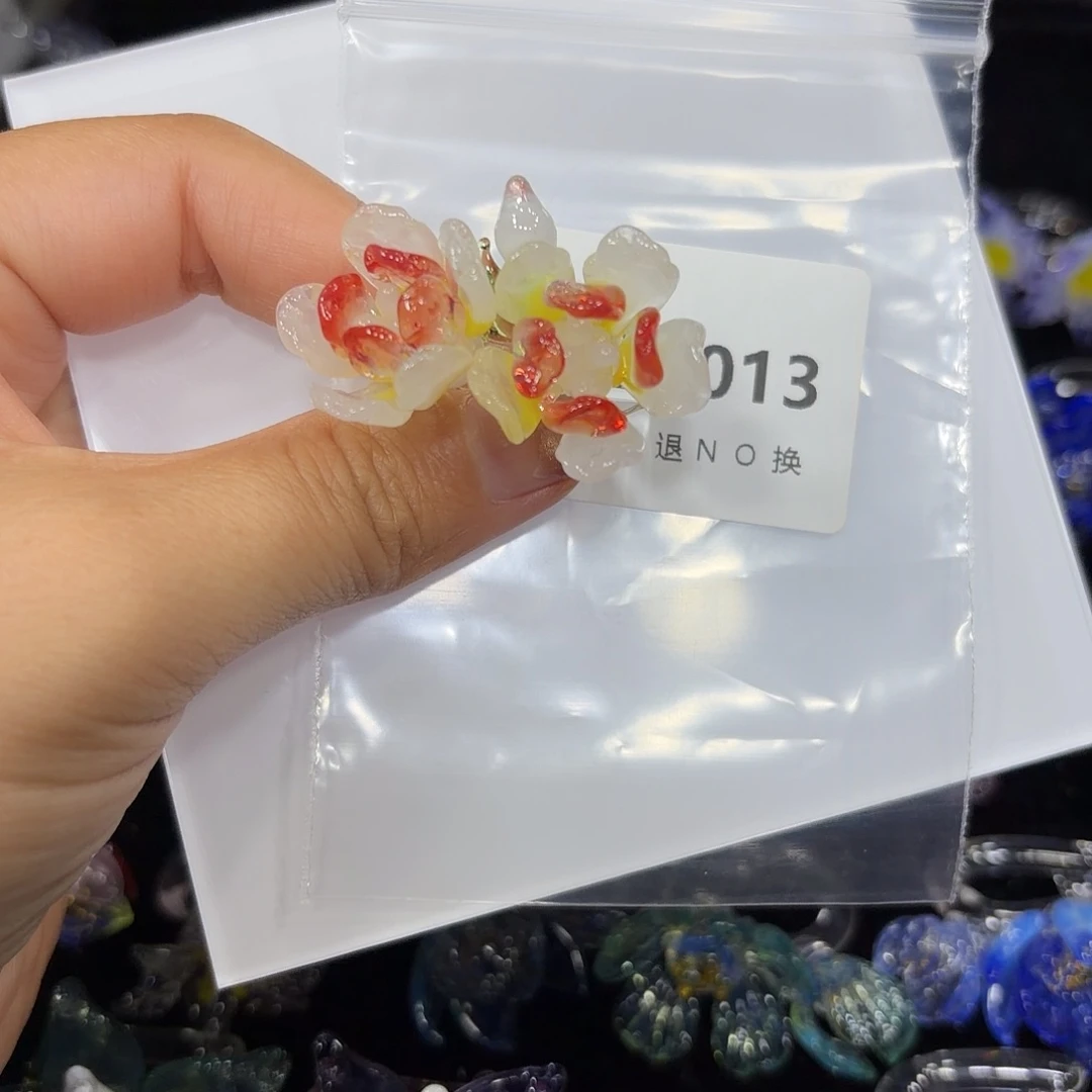 婷***蕊琉璃13小白花一个