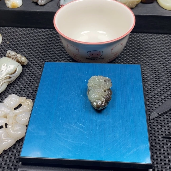 颈饰未镶嵌和田玉（糖玉）