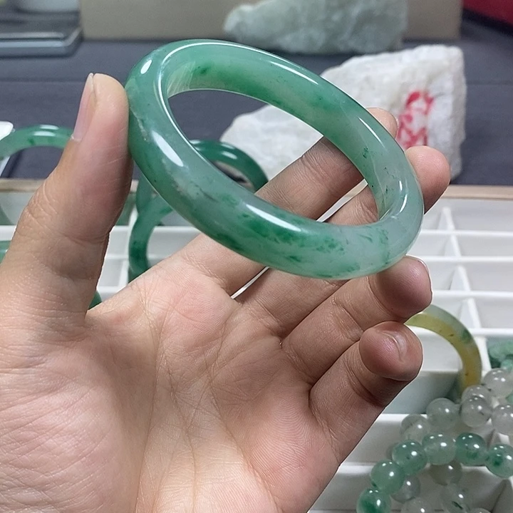 石英质玉（非洲翠）合金戒指