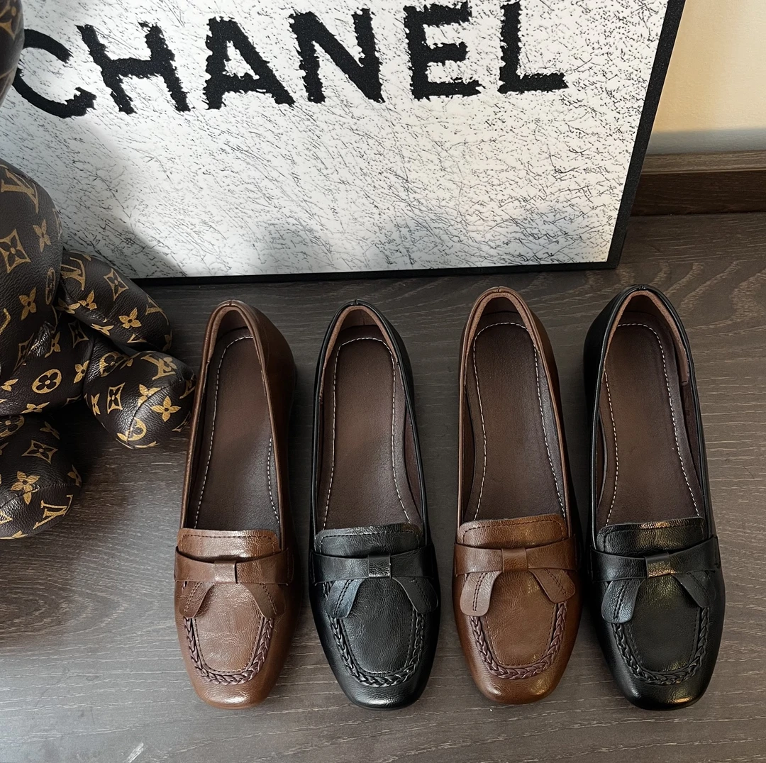 [品牌力荐]2025夏季新款上新软底软面低跟吸汗耐磨单鞋12129