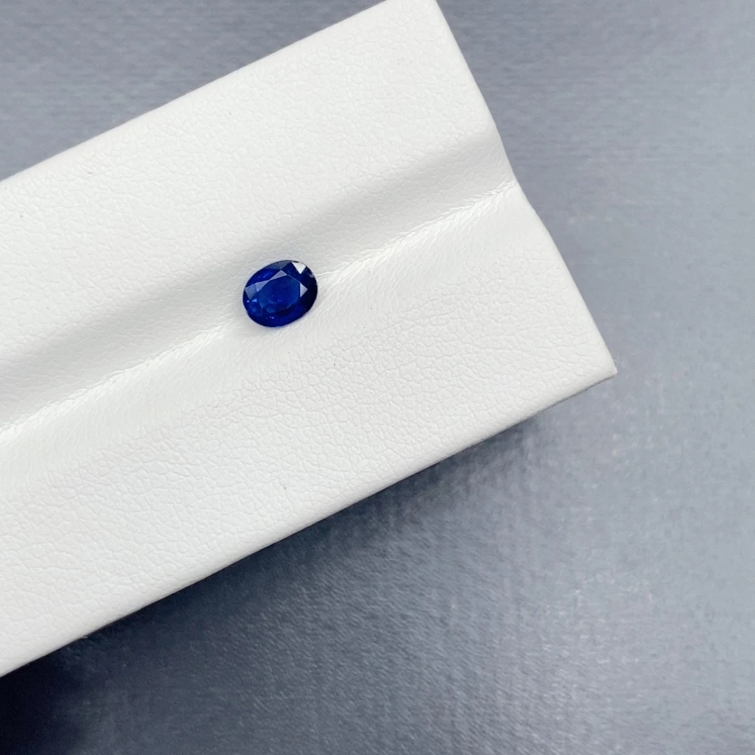 蓝宝石裸石未镶嵌0.57克拉