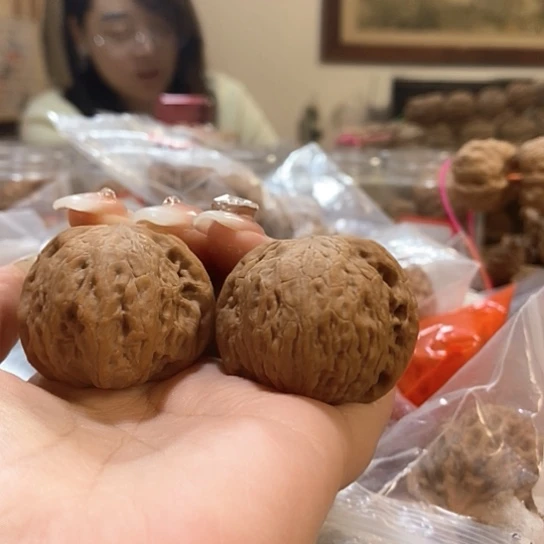 文玩核桃吊坠阿***活铁锤