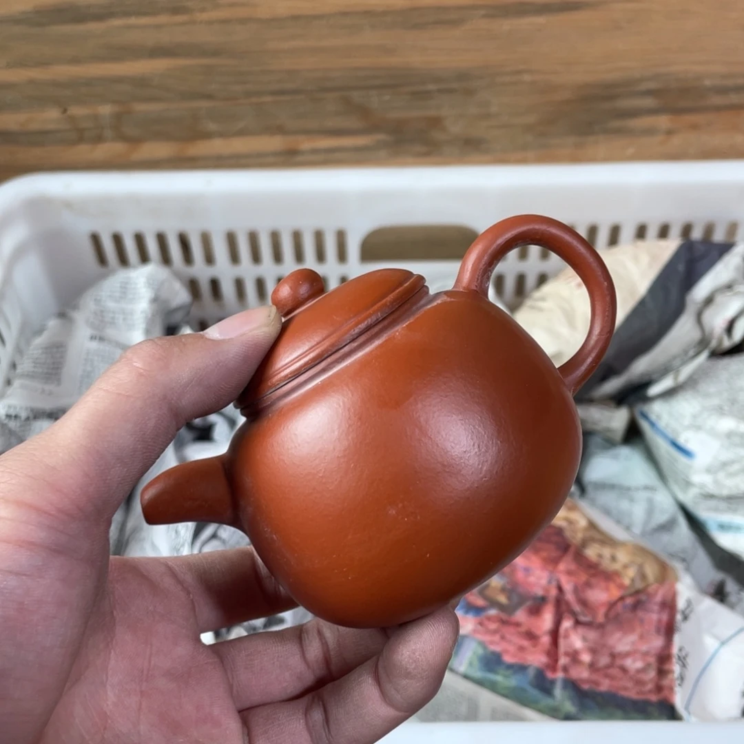 紫砂茶壶老厂紫砂壶一件。